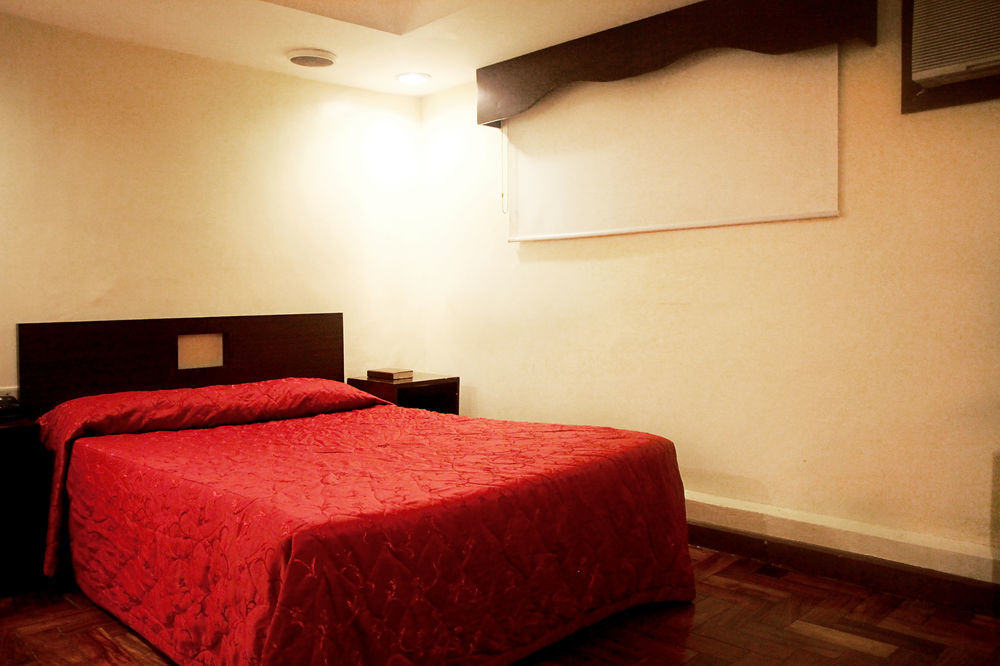 Cherry Blossoms Hotel Манила Экстерьер фото